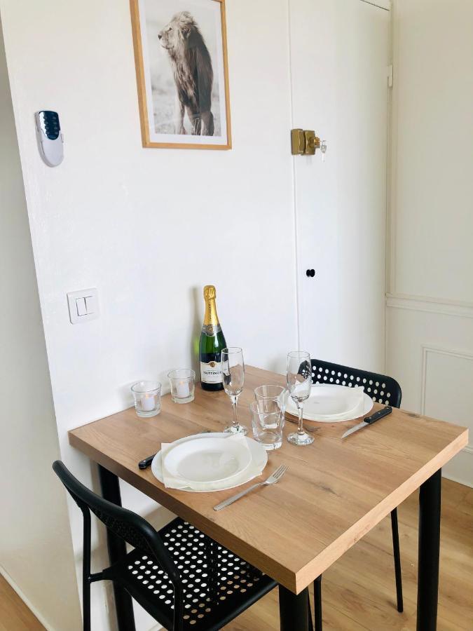 Superbe Appartement Front De Mer Villeneuve-Loubet Exteriör bild