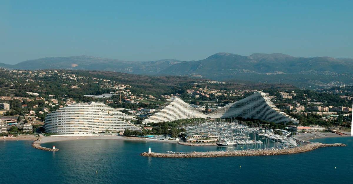 Superbe Appartement Front De Mer Villeneuve-Loubet Exteriör bild